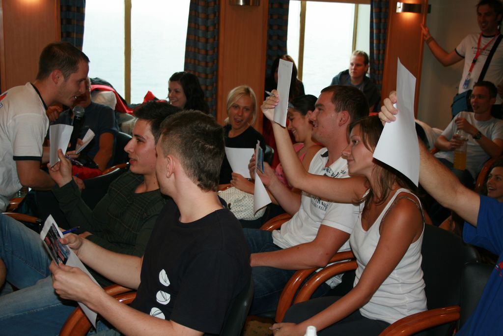 i/Kranj/Absolvent08/01-PotTja/absolvent 1102.jpg